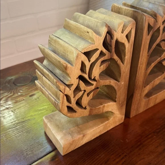 Wooden Tree Bookends - Picture 2 of 10